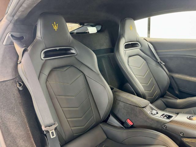 MASERATI MC20 usata, con USB