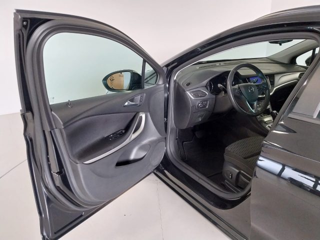 OPEL Astra usata, con Autoradio