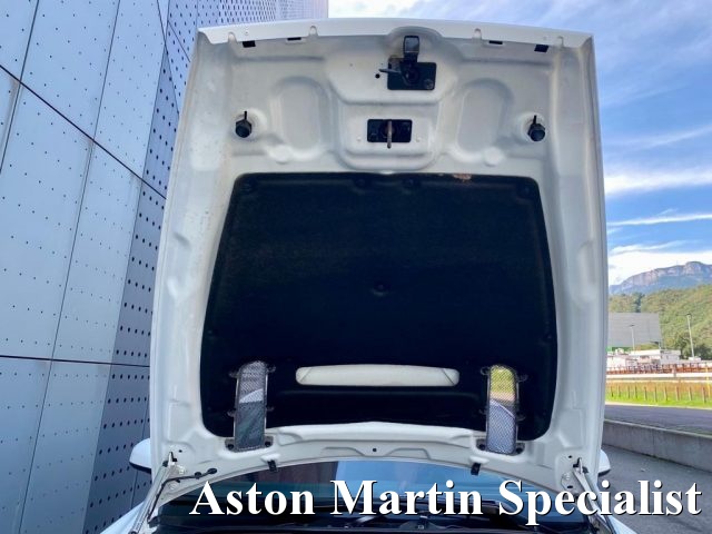 ASTON MARTIN Vantage usata 42