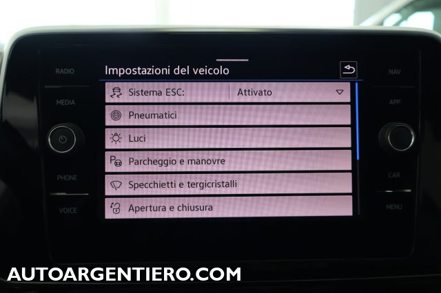 VOLKSWAGEN T-Roc usata, con USB