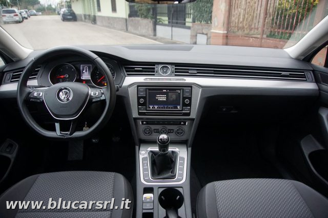 VOLKSWAGEN Passat usata, con Climatizzatore