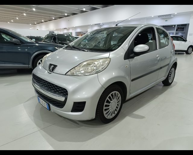 PEUGEOT 107 usata, con Airbag