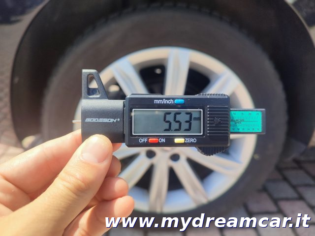 VOLKSWAGEN Touran usata 36