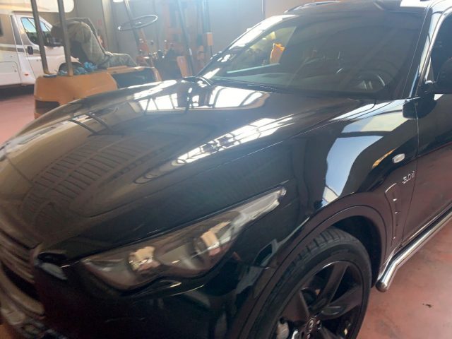 INFINITI Q30 usata, con Airbag