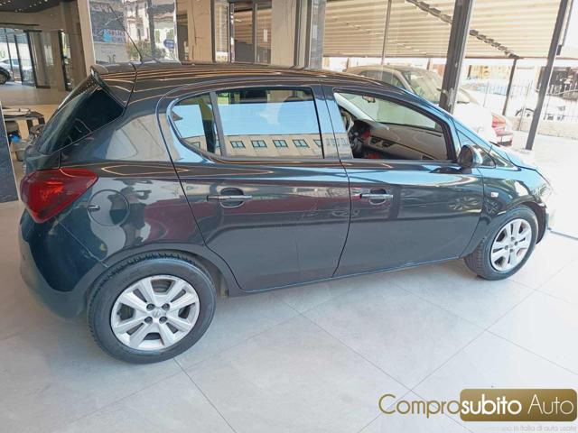 OPEL Corsa usata, con Autoradio