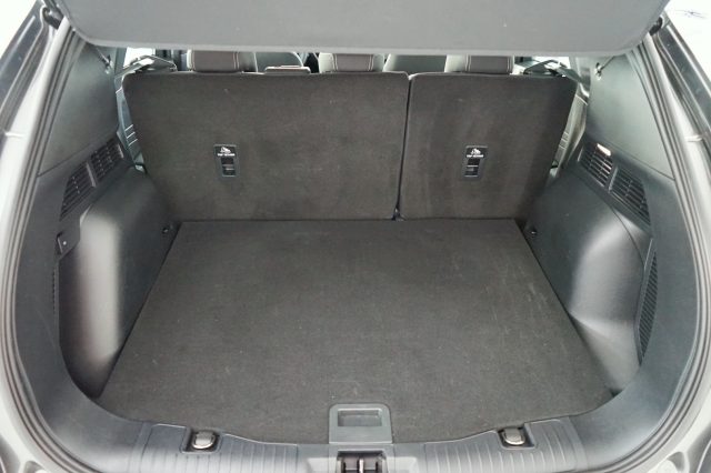 FORD Kuga usata, con Schermo multifunzione interamente digitale