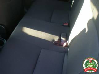 TOYOTA Yaris usata, con Bluetooth