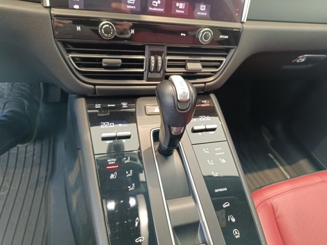 PORSCHE Macan usata, con Servosterzo