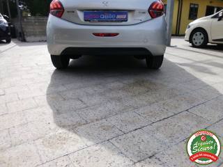 PEUGEOT 208 usata, con Airbag posteriore