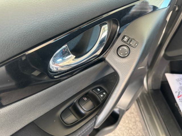 NISSAN Qashqai usata 30