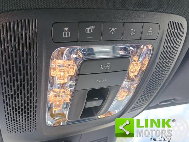 MERCEDES-BENZ GLA 200 usata, con Specchietti laterali elettrici