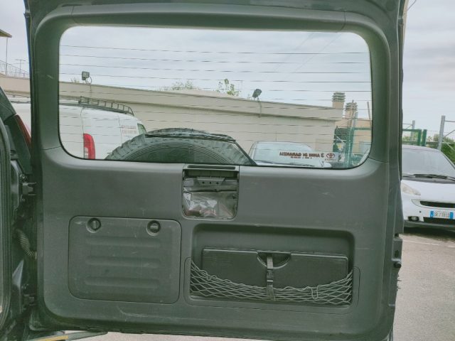 TOYOTA Land Cruiser usata 17