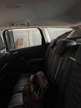 FORD Kuga usata, con Sedile posteriore sdoppiato