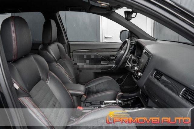 MITSUBISHI Outlander usata, con Airbag
