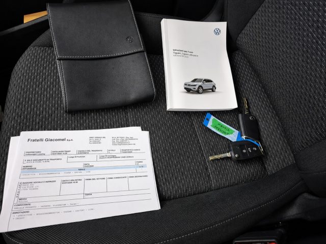 VOLKSWAGEN Tiguan Allspace usata, con ESP