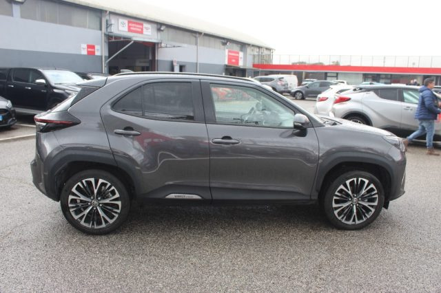 TOYOTA Yaris Cross usata, con Sistema di navigazione