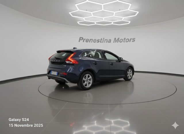 VOLVO V40 Cross Country usata, con Airbag laterali