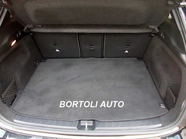 MERCEDES-BENZ GLA 200 usata, con Chiusura centralizzata