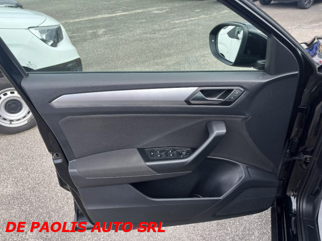 VOLKSWAGEN T-Roc usata, con Alzacristalli elettrici