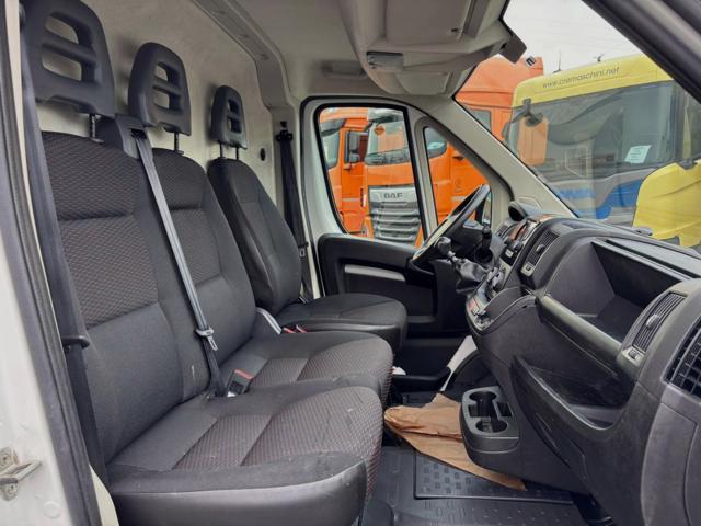 PEUGEOT Boxer usata, con Bluetooth