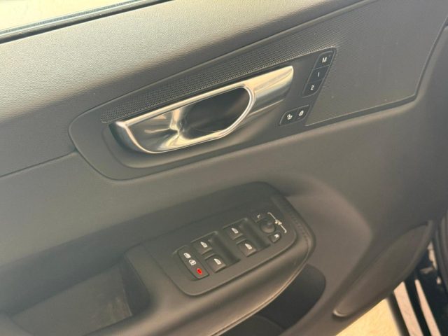 VOLVO XC60 usata, con Riconoscimento dei segnali stradali