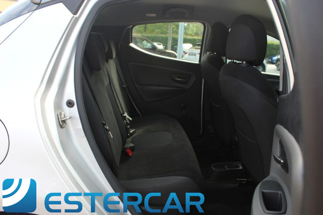 LANCIA Ypsilon usata, con USB
