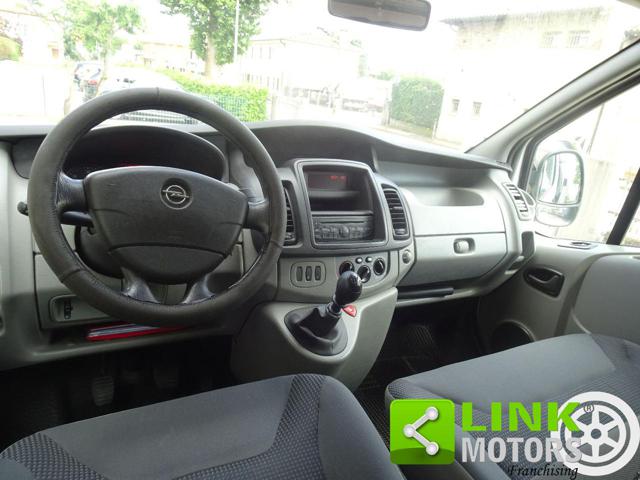 OPEL Vivaro usata, con USB