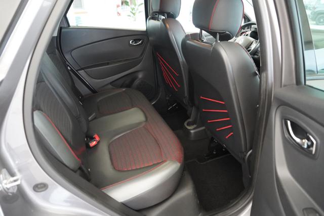 RENAULT Captur usata, con Telecamera per parcheggio assistito