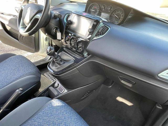 LANCIA Ypsilon usata, con Autoradio