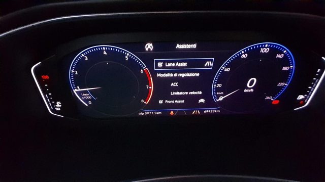 VOLKSWAGEN T-Roc usata, con Frenata d