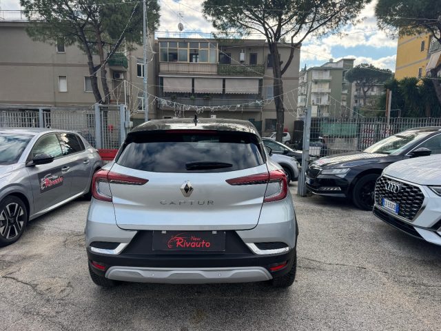 RENAULT Captur usata, con Autoradio