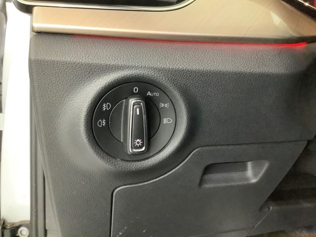 SKODA Kamiq usata, con Autoradio digitale