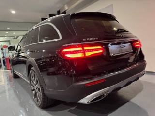 MERCEDES-BENZ E 220 usata, con Airbag Passeggero