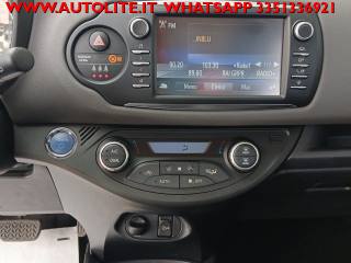 TOYOTA Yaris usata, con USB