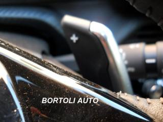 PEUGEOT 2008 usata, con Volante multifunzione