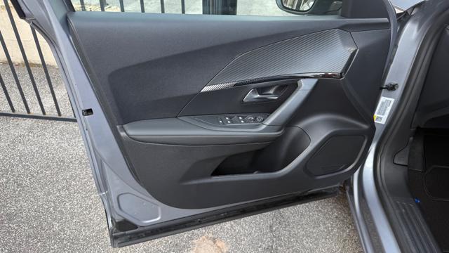 PEUGEOT 2008 usata, con Volante in pelle