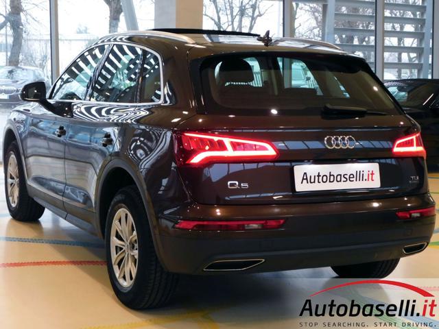 AUDI Q5 usata, con Lettore CD