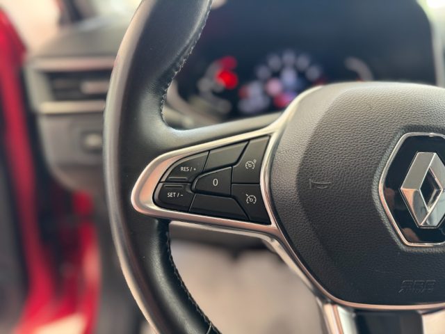 RENAULT Clio usata, con Bluetooth