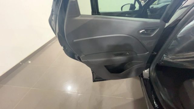 RENAULT Captur usata, con Volante in pelle