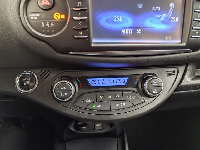 TOYOTA Yaris usata 19