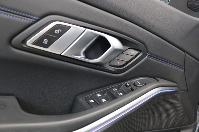 BMW 320 usata, con Specchietti laterali elettrici