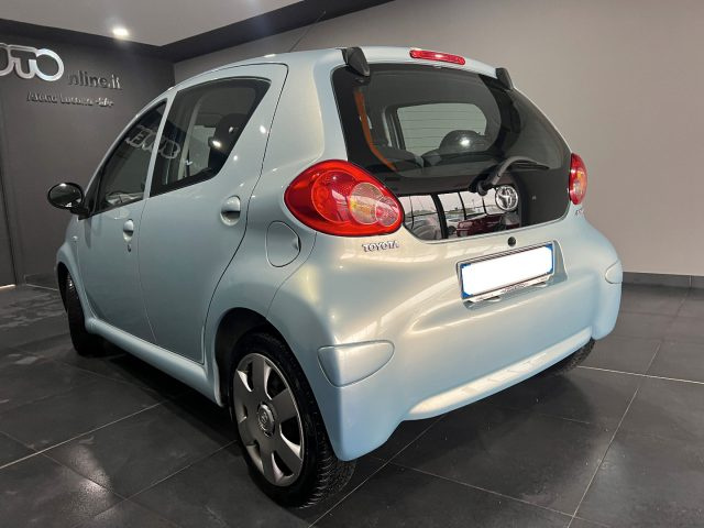 TOYOTA Aygo usata, con Autoradio