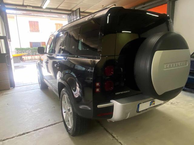 LAND ROVER Defender usata 5