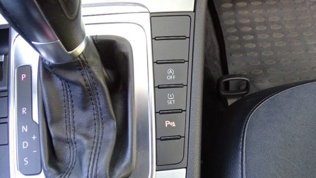 VOLKSWAGEN Passat usata 110