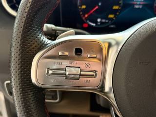 MERCEDES-BENZ GLA 200 usata, con Autoradio digitale