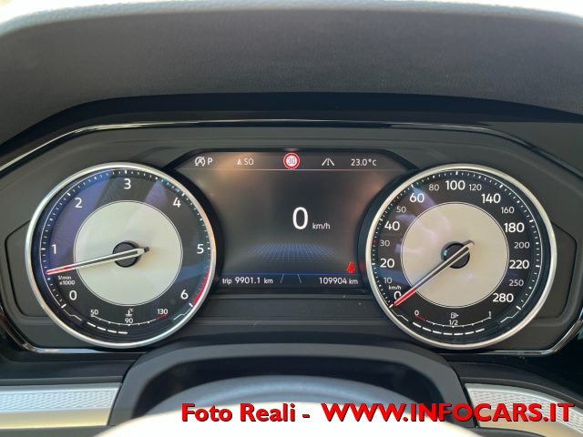 VOLKSWAGEN Touareg usata, con Fendinebbia