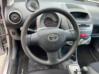 TOYOTA Aygo usata 16