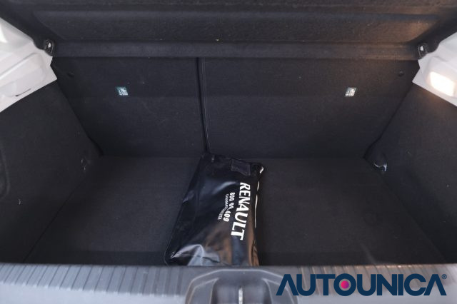 RENAULT Clio usata 47