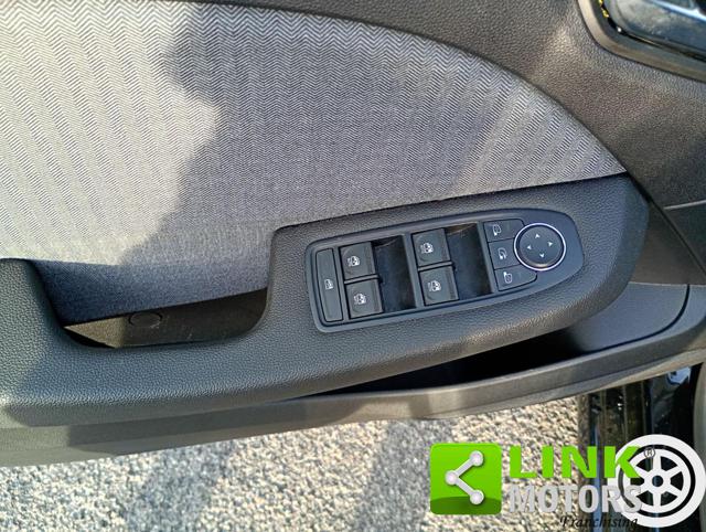 RENAULT Clio usata, con USB