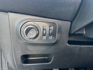 OPEL Corsa usata, con Sedile posteriore sdoppiato